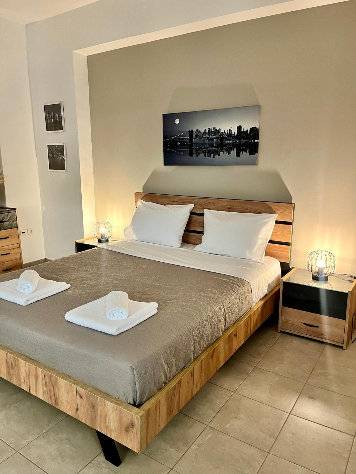 Lia'S Luxury Apartment - Near Airport Κορωπί Εξωτερικό φωτογραφία